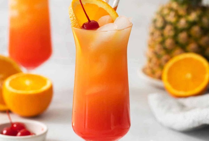 strawberry pineapple tequila sunrise recipe